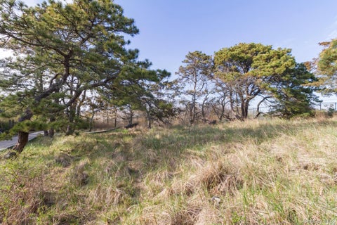 Vacant Land For Sale - 91 Clipper Roadway<br/> Corneille Estates, NY 11770