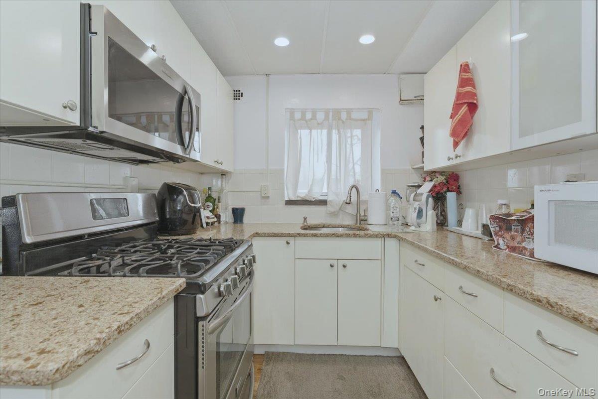 222 Smith Street 2E