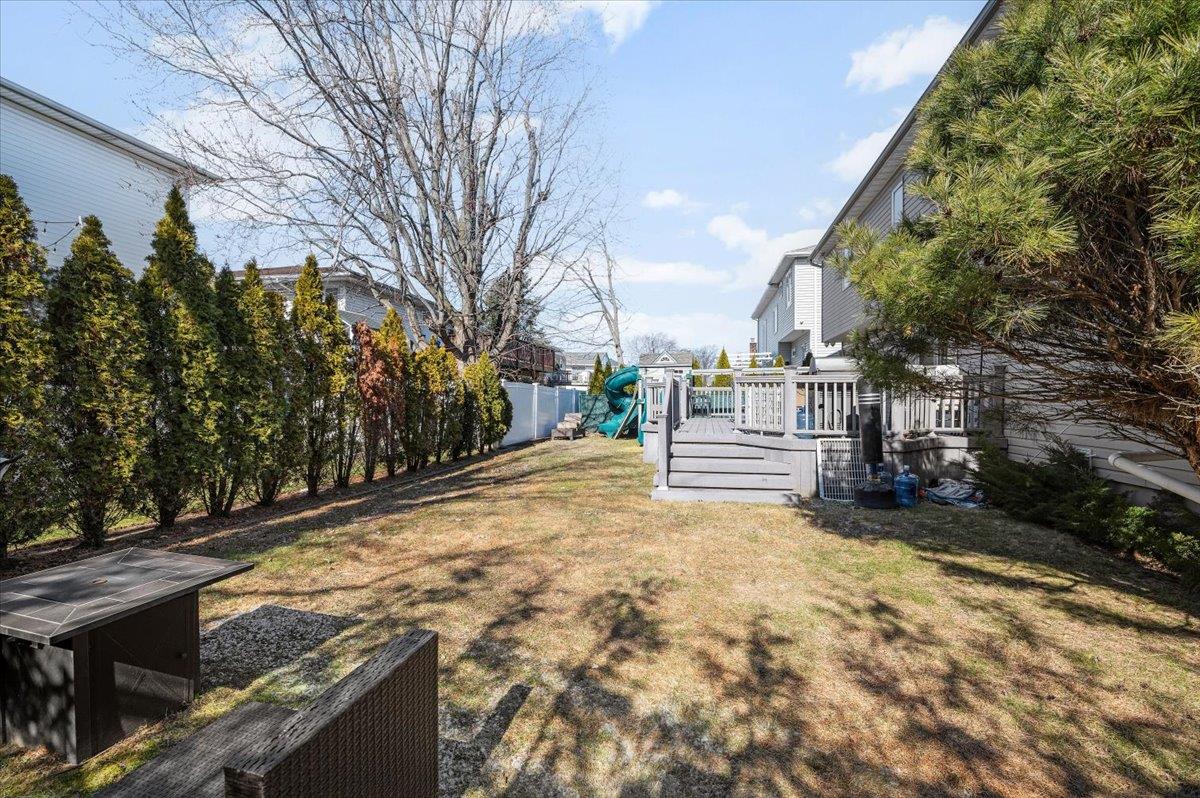 577 Barnard Avenue, Woodmere, New York image 39