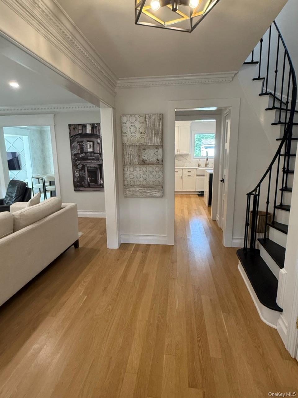 Photo of 93 Kingsbury Road, Garden City, NY 11530 (MLS # 1038079)