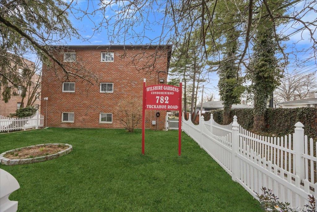 Photo of 782 Tuckahoe Road #3C, Yonkers, NY 10710 (MLS # 974680)