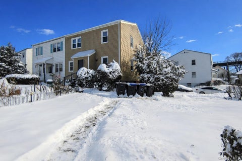 Apartment For Rent - 32 Vernon Terrace #1<br/> Poughkeepsie, NY 12601