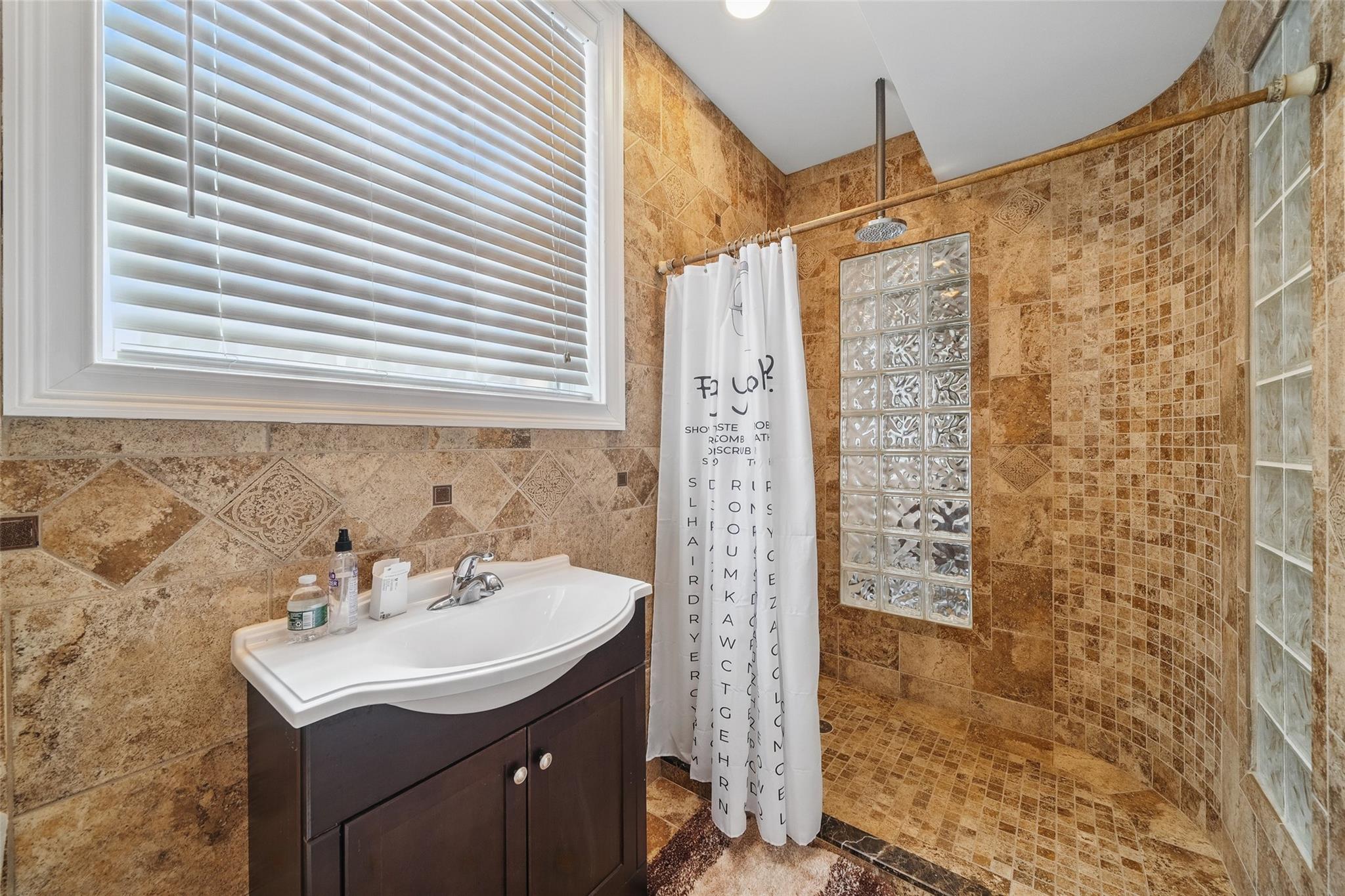 3348 Polo Place, Bronx, New York image 30