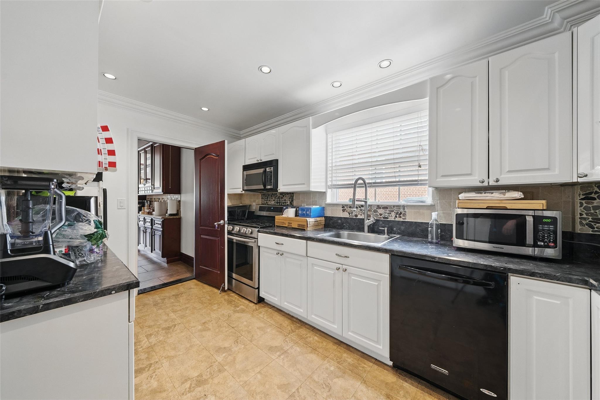 3348 Polo Place, Bronx, New York image 10