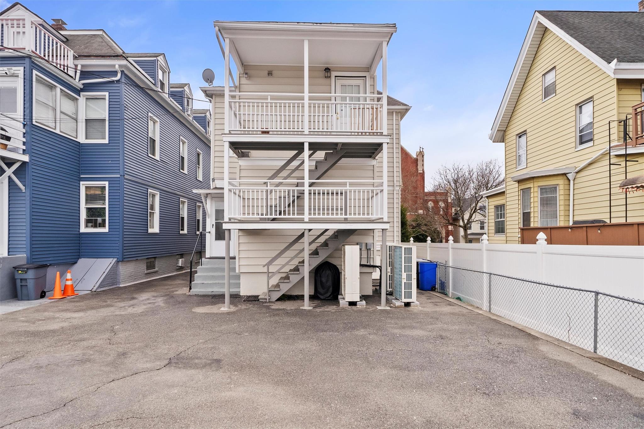 Sleepy Hollow, New York 10591, United States, 2 Bedrooms Bedrooms, ,2 BathroomsBathrooms,Residential,Active,84029