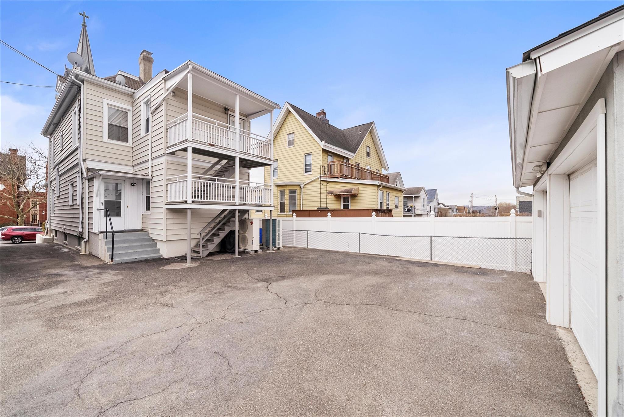 Sleepy Hollow, New York 10591, United States, 2 Bedrooms Bedrooms, ,2 BathroomsBathrooms,Residential,Active,84029