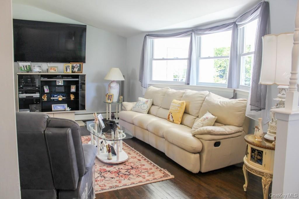 Photo of 1 University Heights Drive, Stony Brook, NY 11790 (MLS # 922451)