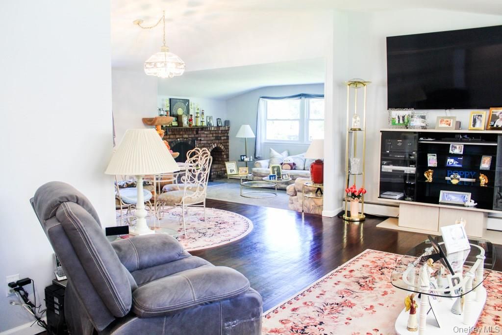 Photo of 1 University Heights Drive, Stony Brook, NY 11790 (MLS # 922451)