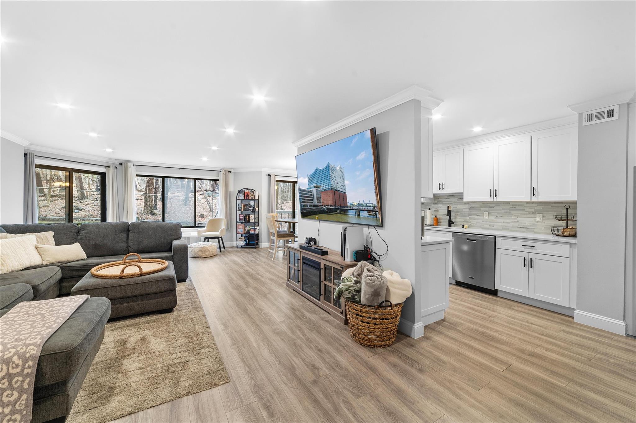 500 High Point Drive #315, Hartsdale, New York image 4