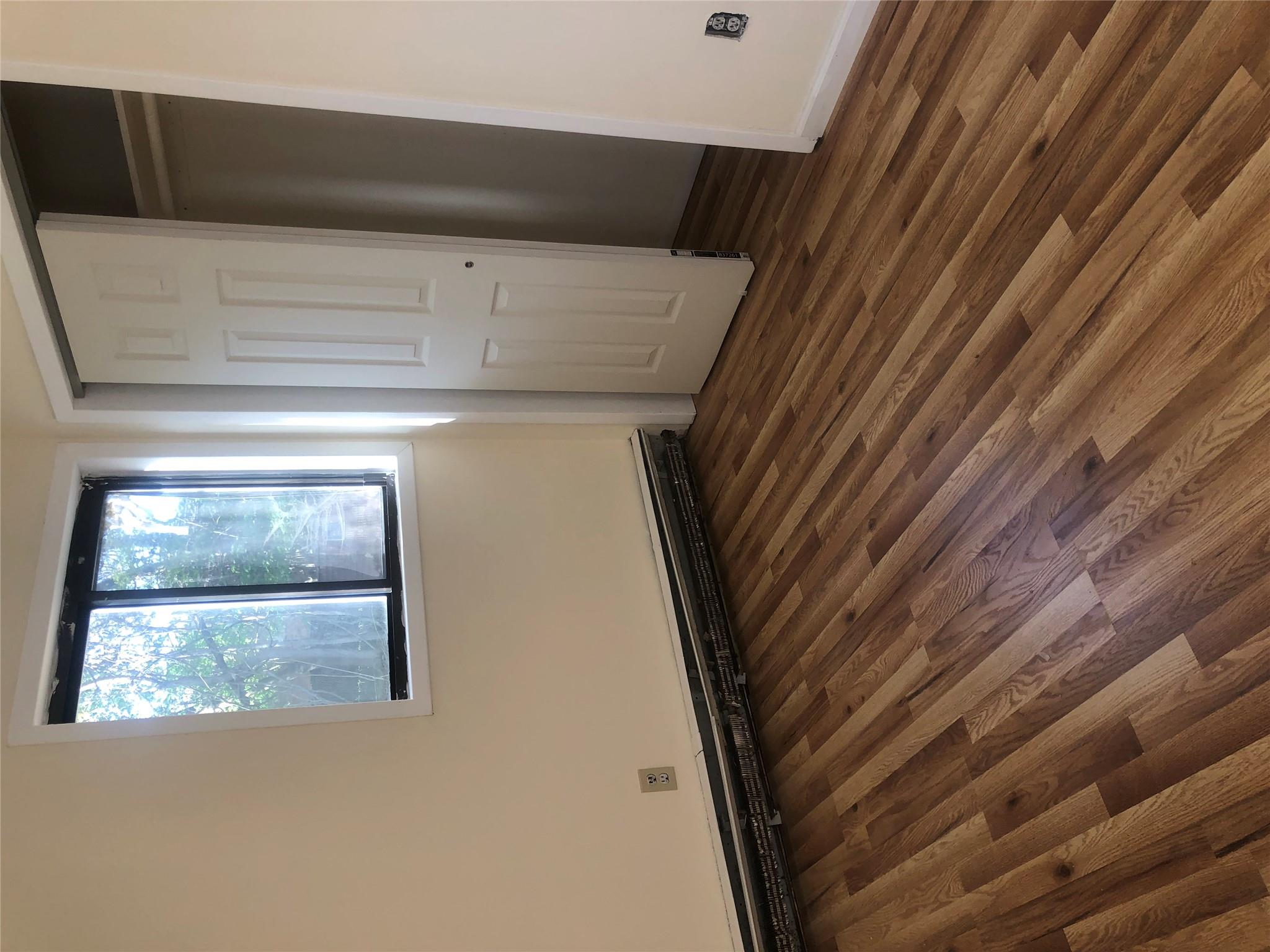 39 Magaw Place, West Babylon, New York image 4