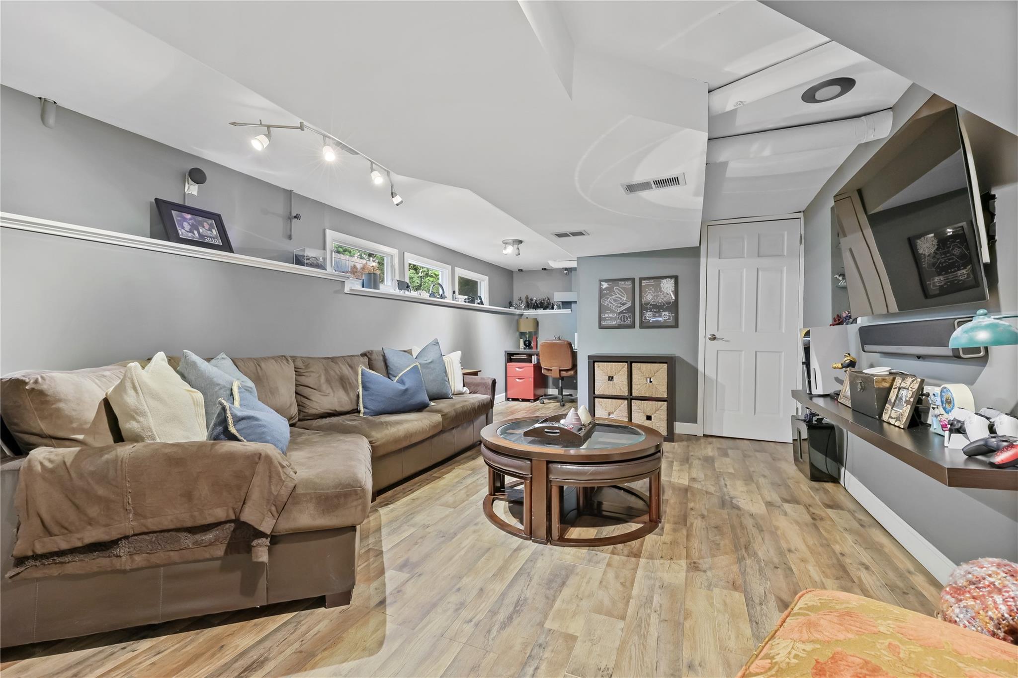 243 Albemarle Road, White Plains, New York image 26
