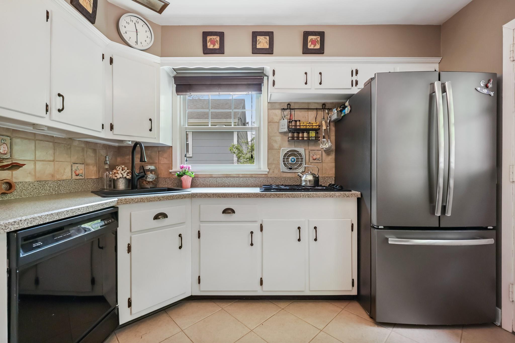 243 Albemarle Road, White Plains, New York image 12
