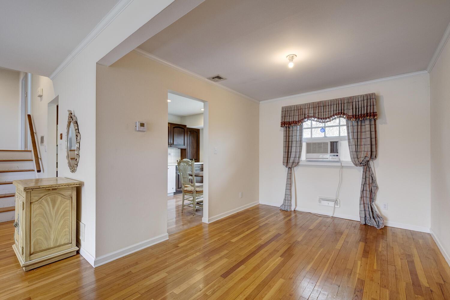 15 Hayrick Lane, Commack, New York image 8