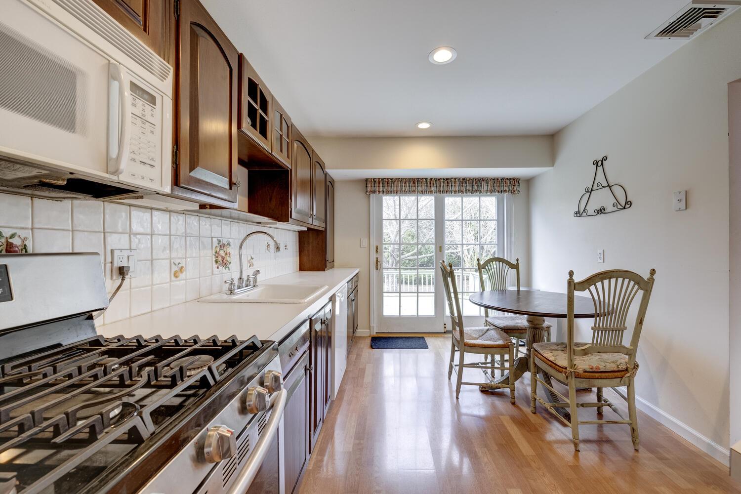 15 Hayrick Lane, Commack, New York image 10
