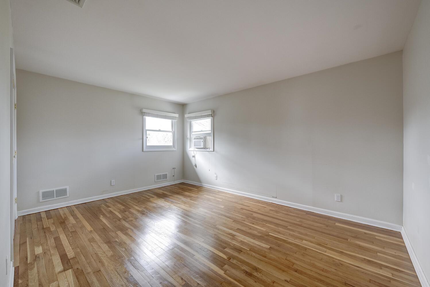 15 Hayrick Lane, Commack, New York image 15