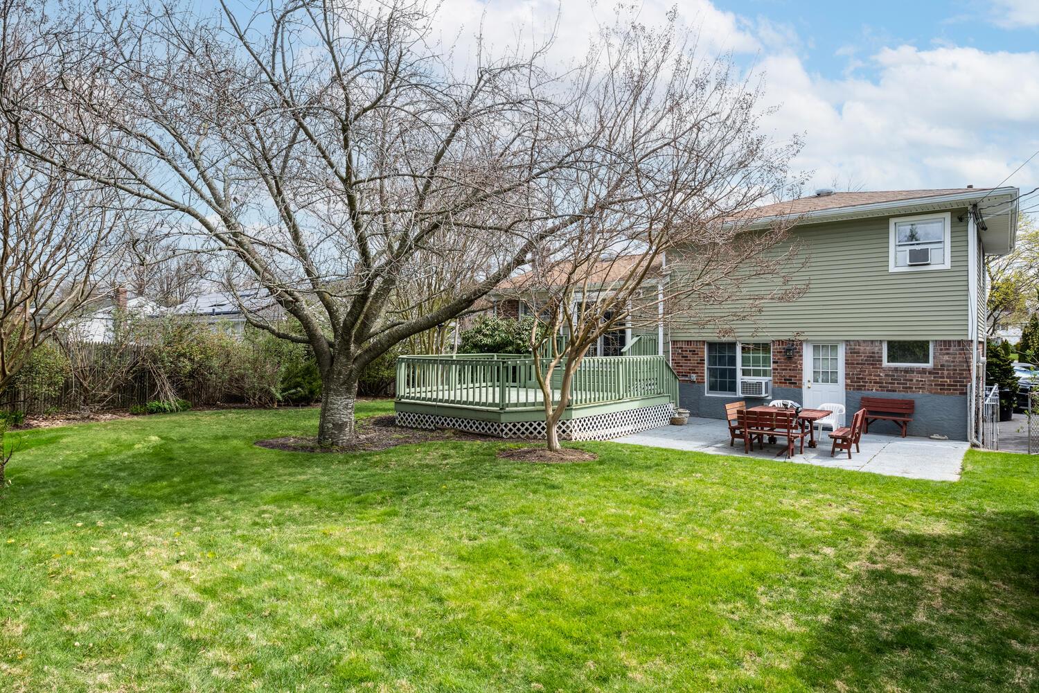 15 Hayrick Lane, Commack, New York image 20