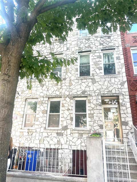 Photo of 140 E 52nd Street, Brooklyn, NY 11203 (MLS # 1028684)