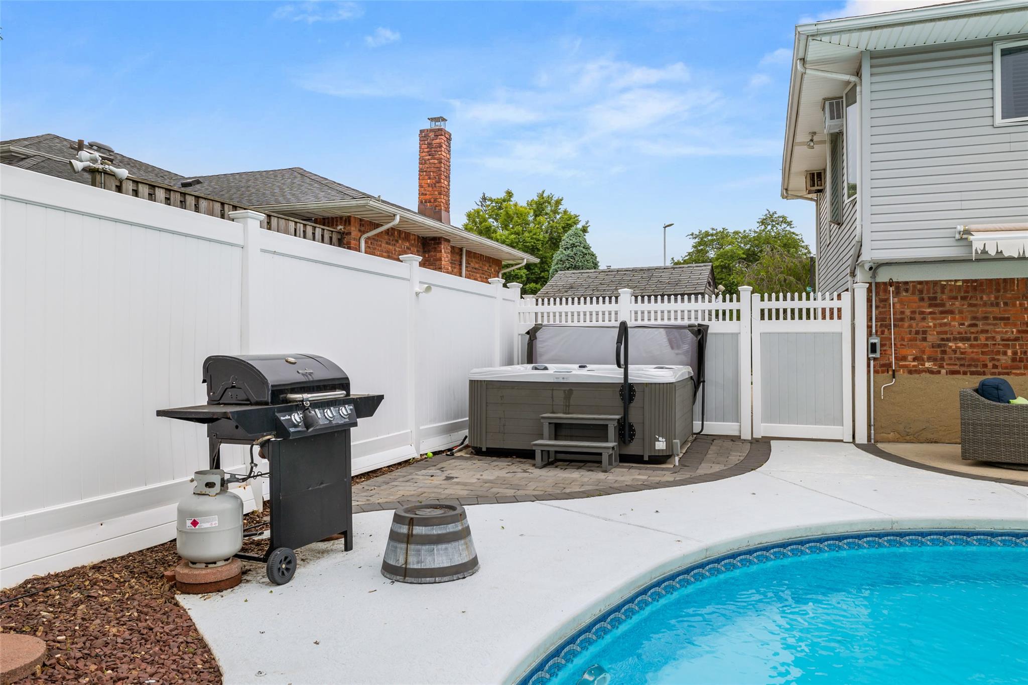 24 Lincoln Street, Farmingdale, New York image 28