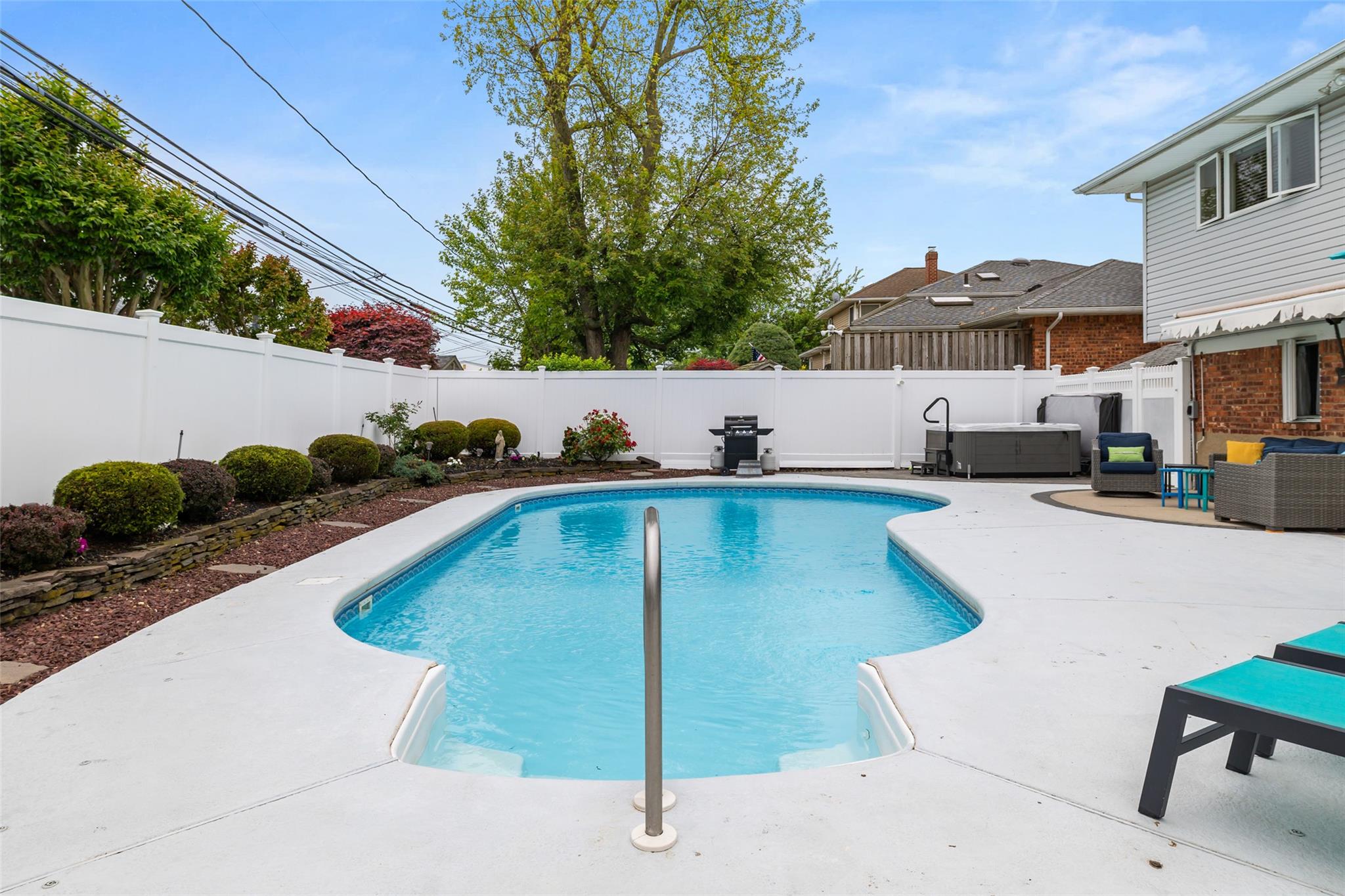 24 Lincoln Street, Farmingdale, New York image 25