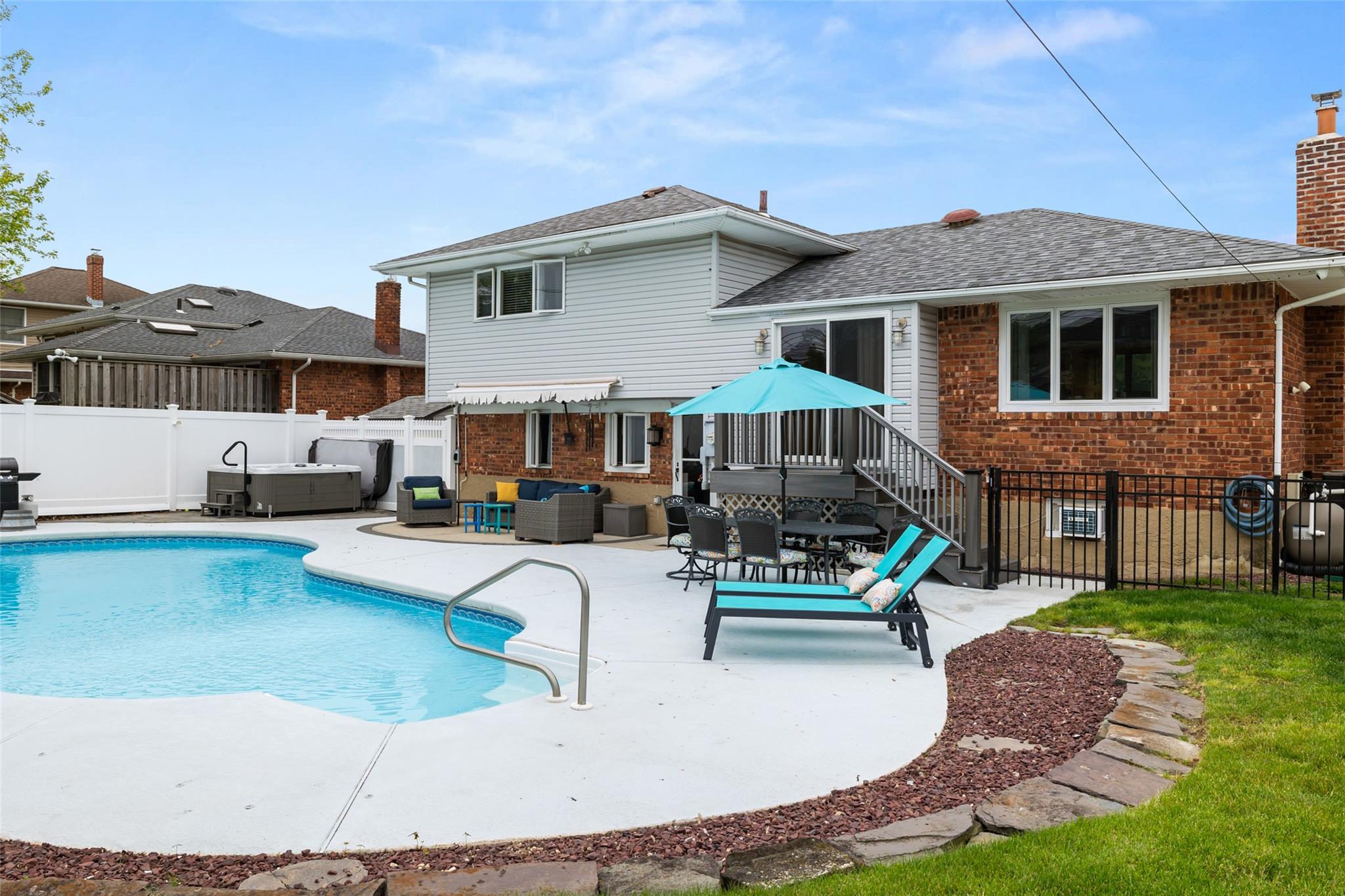 24 Lincoln Street, Farmingdale, New York image 24