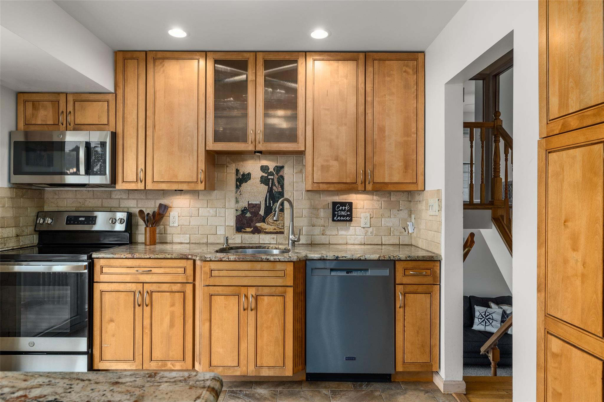 24 Lincoln Street, Farmingdale, New York image 9