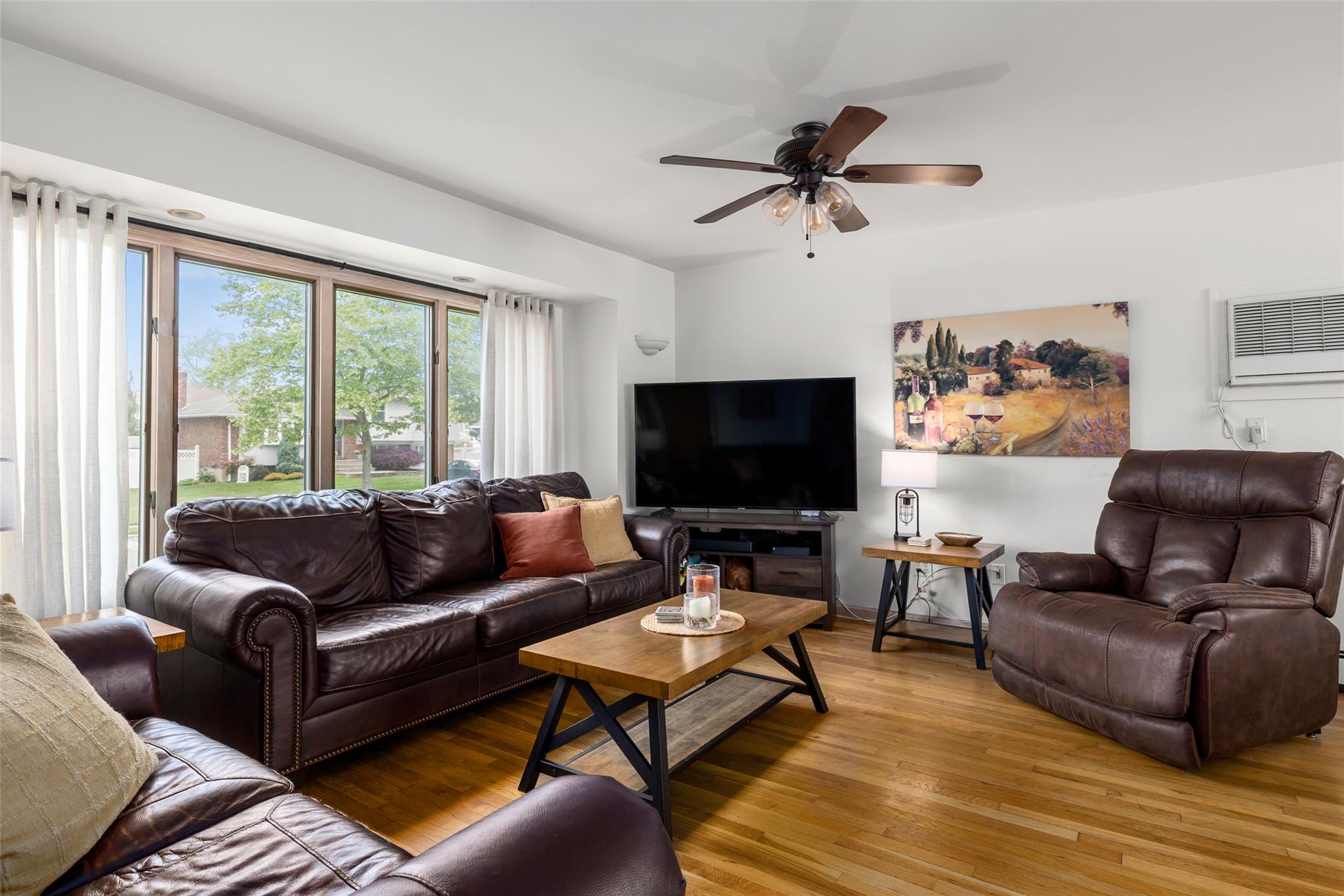 24 Lincoln Street, Farmingdale, New York image 5
