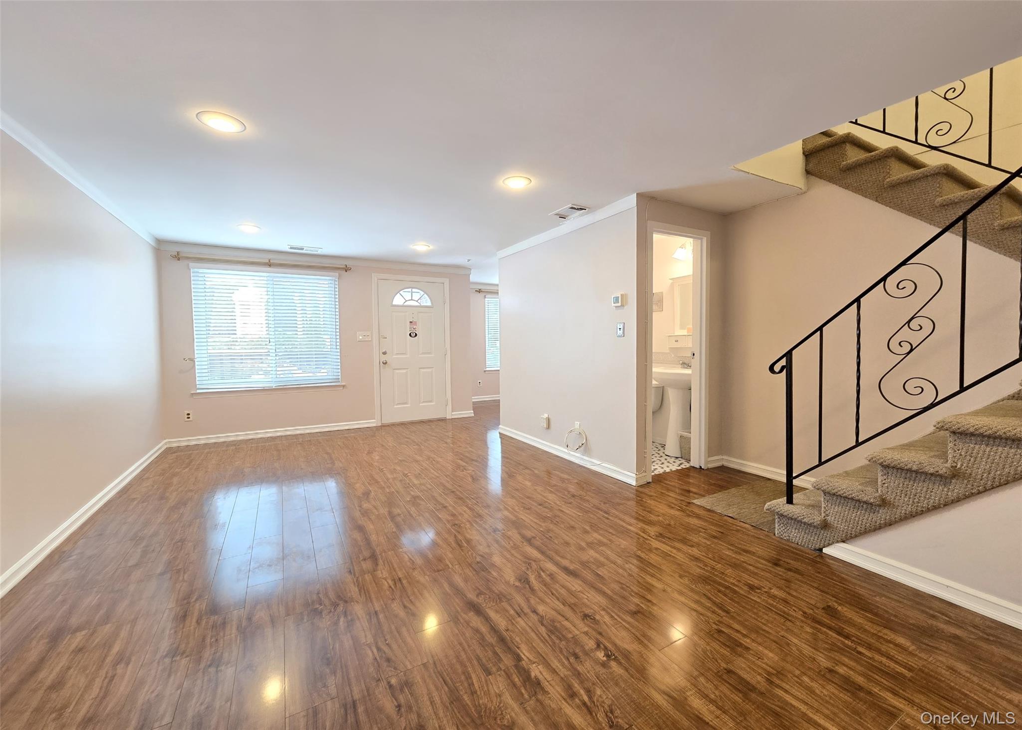 107 Glen Hollow Drive