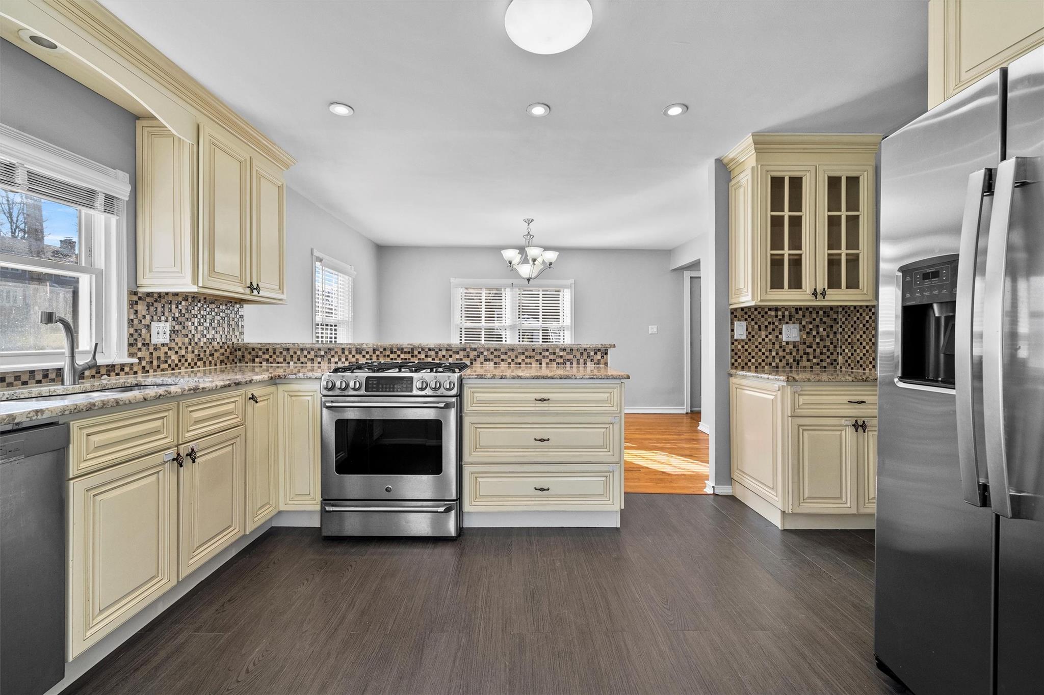 2904 Yates Avenue, Bronx, New York image 5