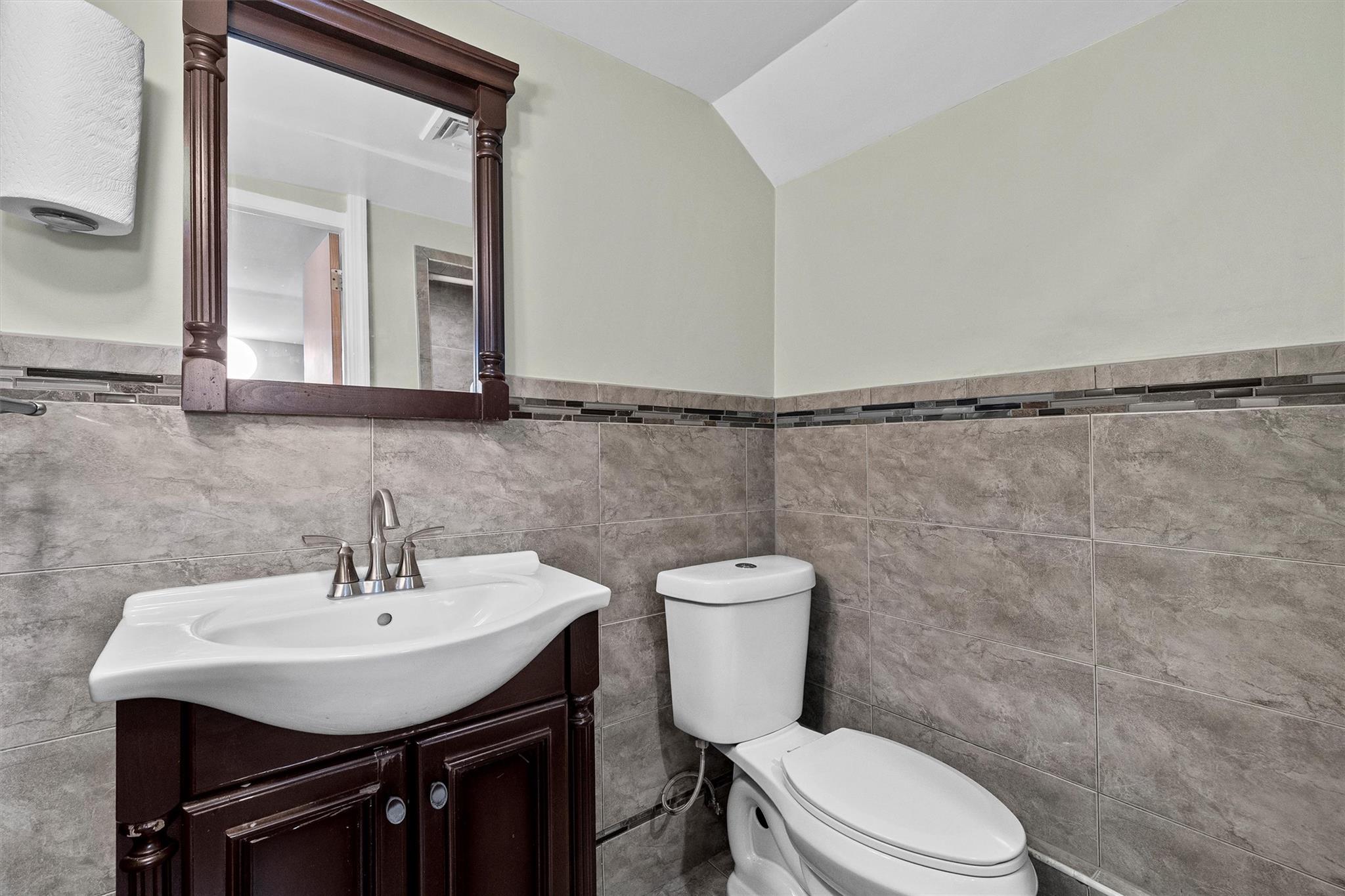 2904 Yates Avenue, Bronx, New York image 24