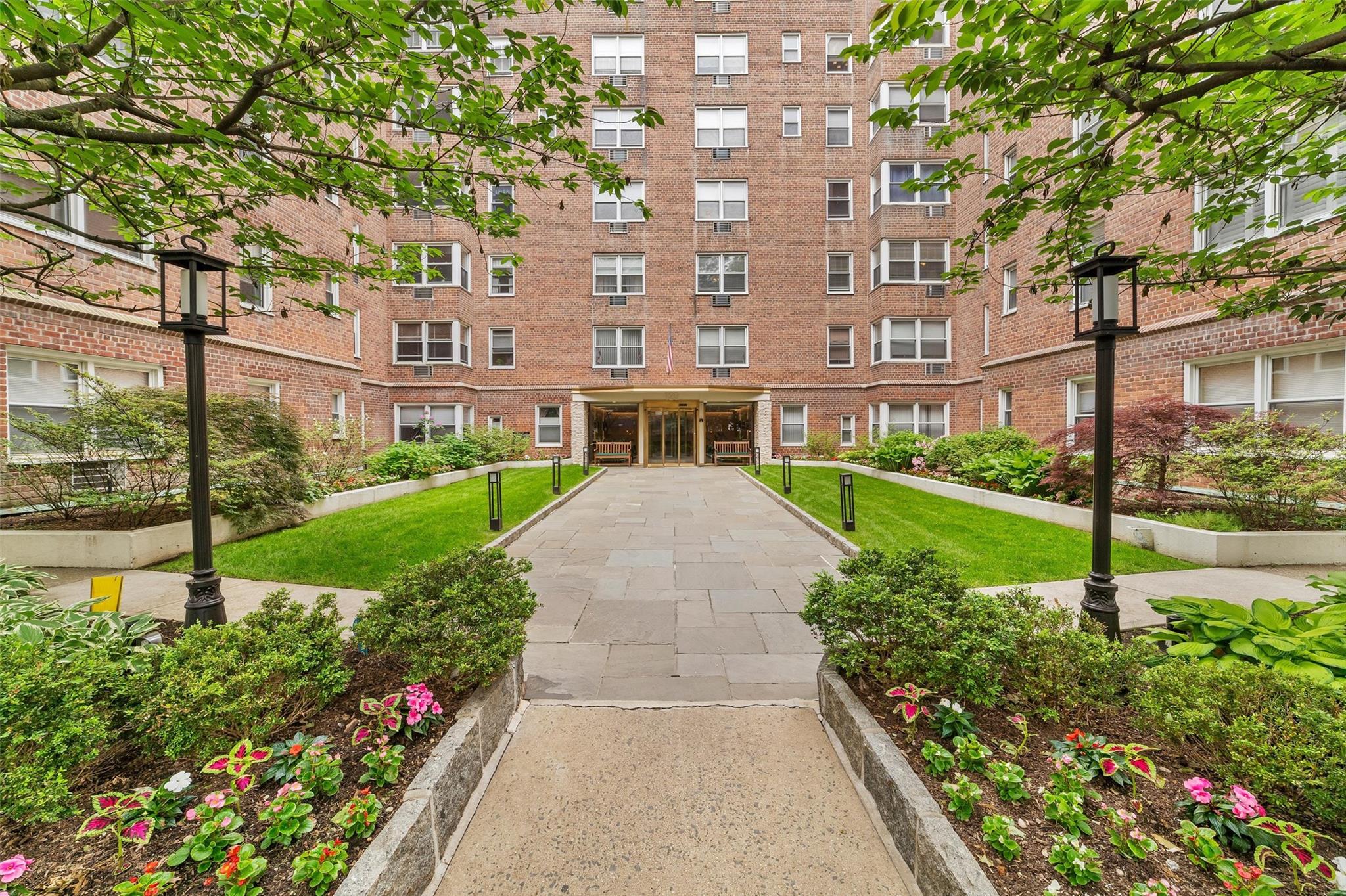 120 E Hartsdale Ave #3L, Hartsdale, New York image 1