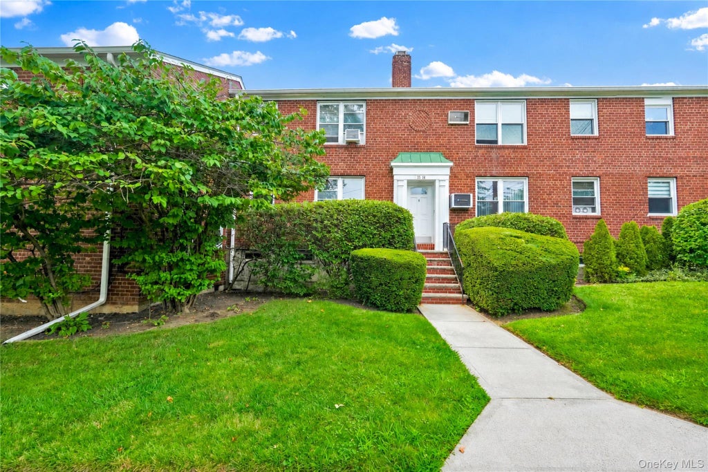 Photo of 35-14 192nd Street #1C, Flushing, NY 11358 (MLS # 1037929)