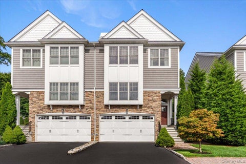 Condo For Sale - 30 Hidden Ridge Court<br/> Scarsdale, NY 10583