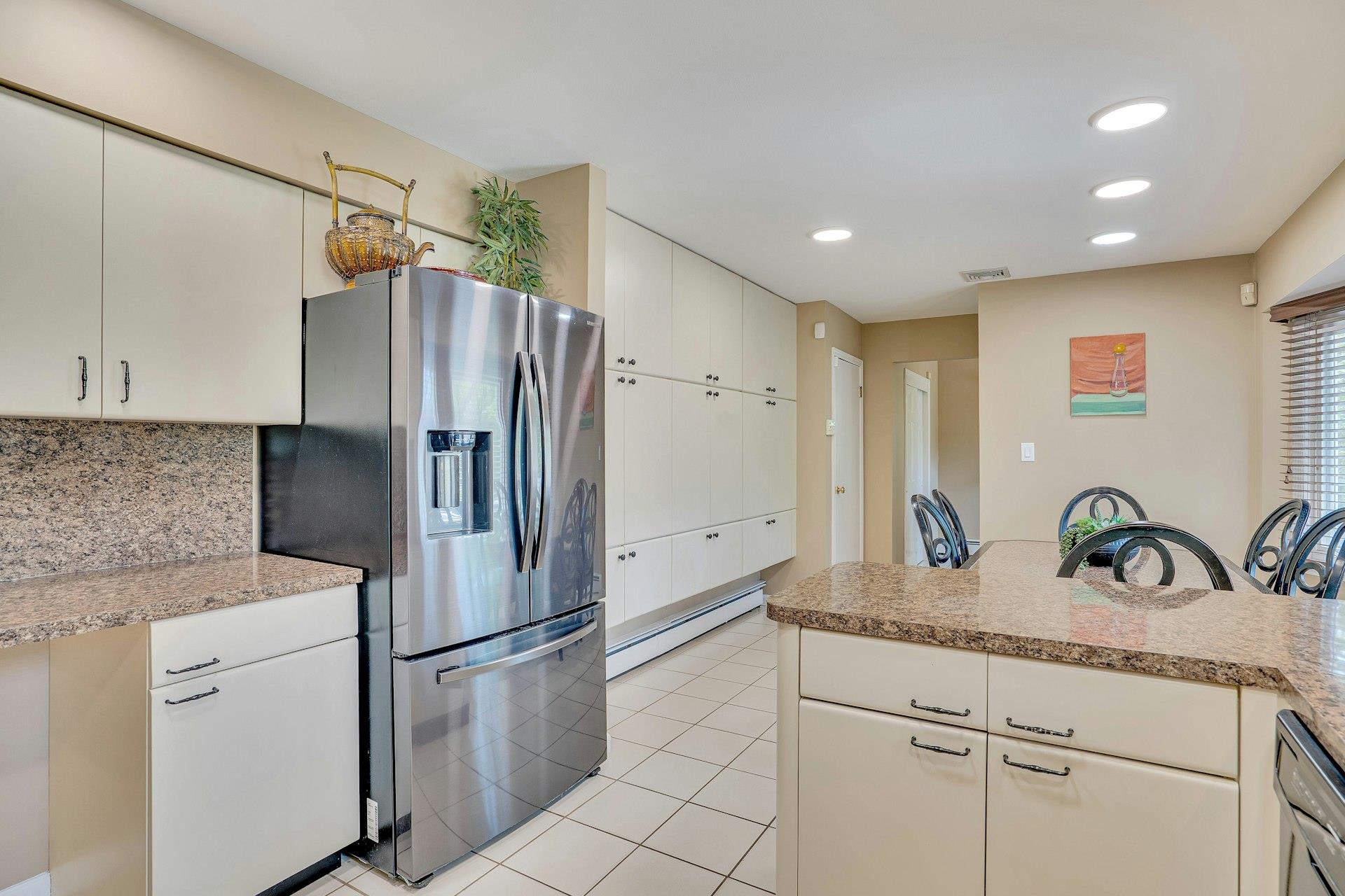 8 Bayard Drive, Dix Hills, New York image 24
