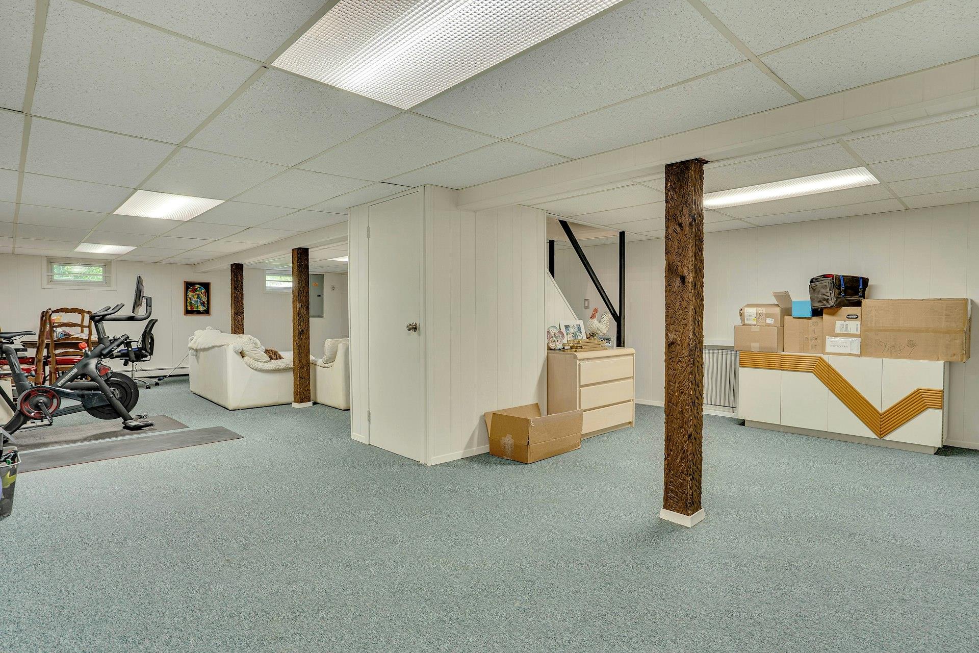 8 Bayard Drive, Dix Hills, New York image 37
