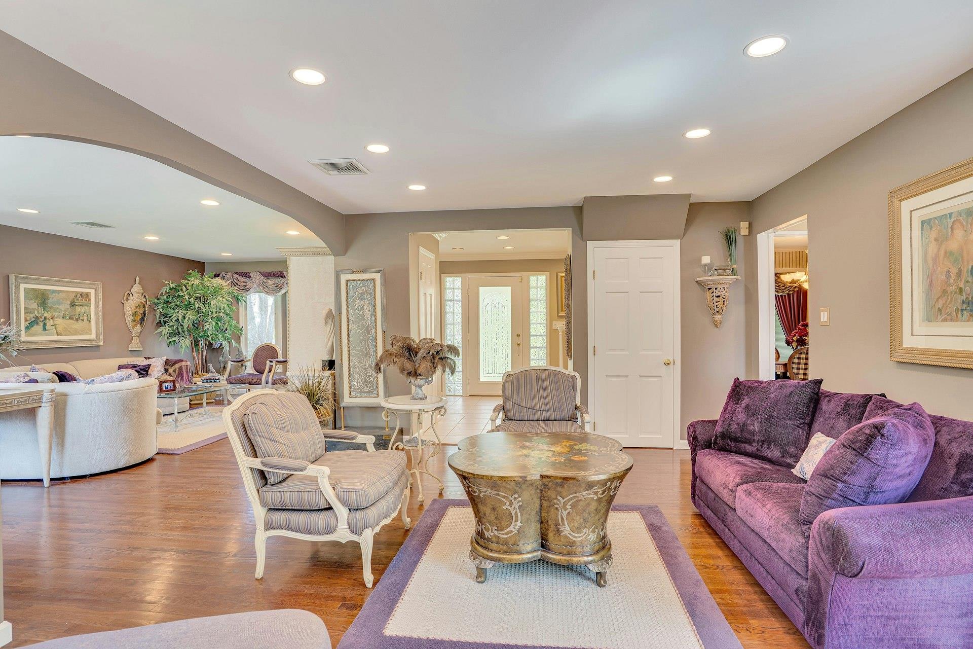 8 Bayard Drive, Dix Hills, New York image 16