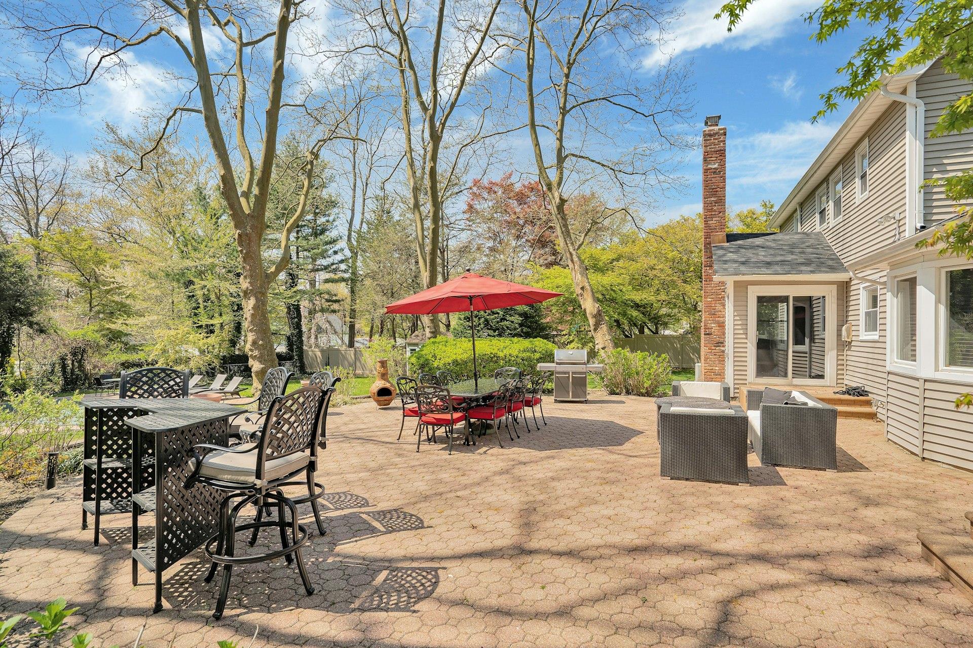 8 Bayard Drive, Dix Hills, New York image 39