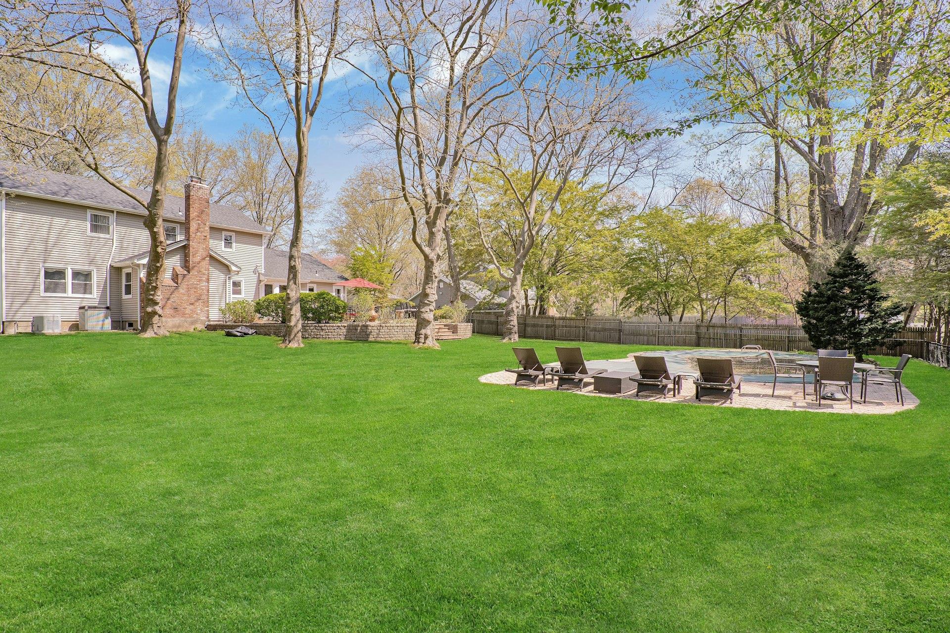 8 Bayard Drive, Dix Hills, New York image 46
