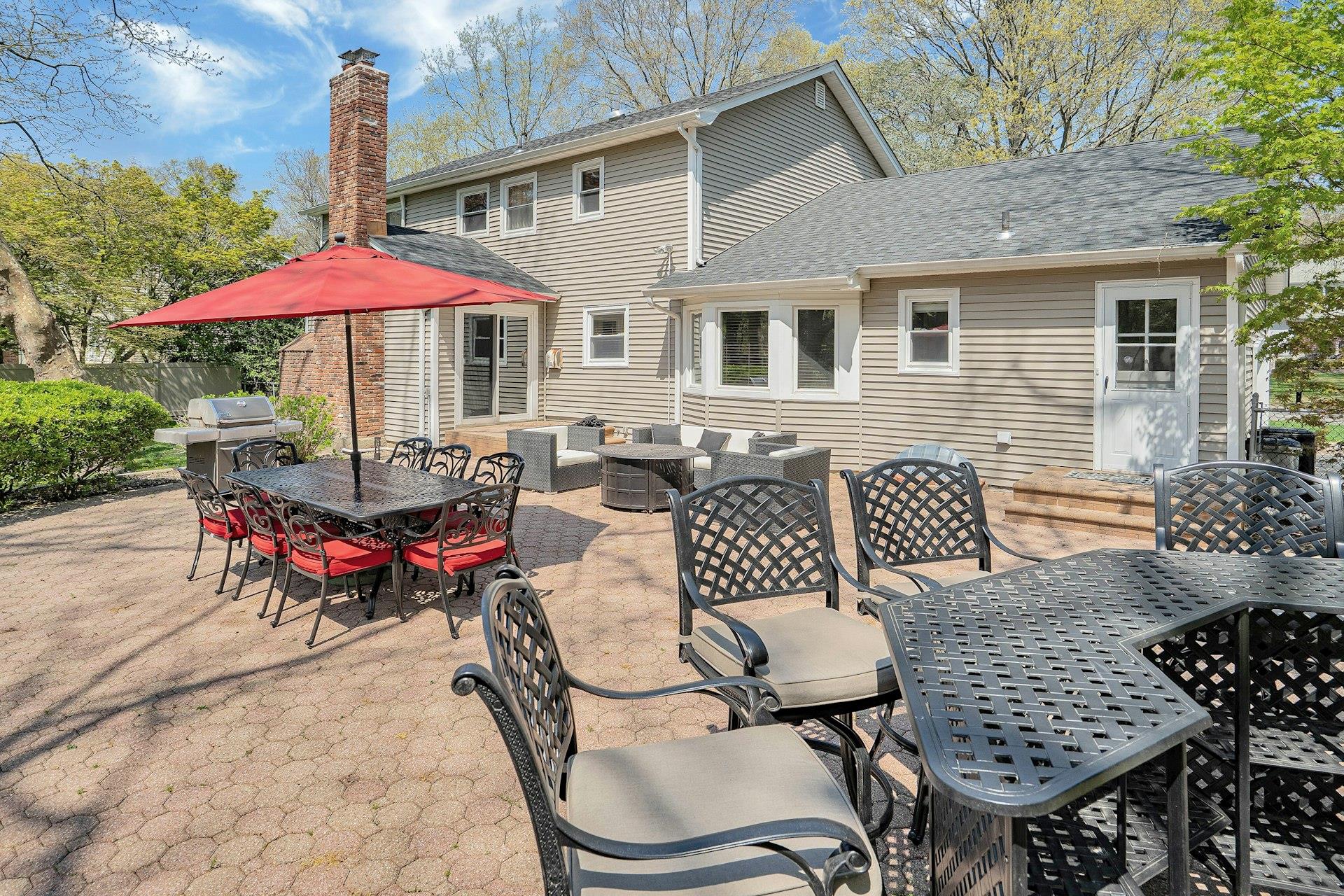 8 Bayard Drive, Dix Hills, New York image 40