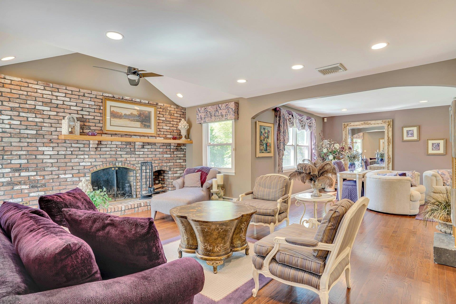 8 Bayard Drive, Dix Hills, New York image 14