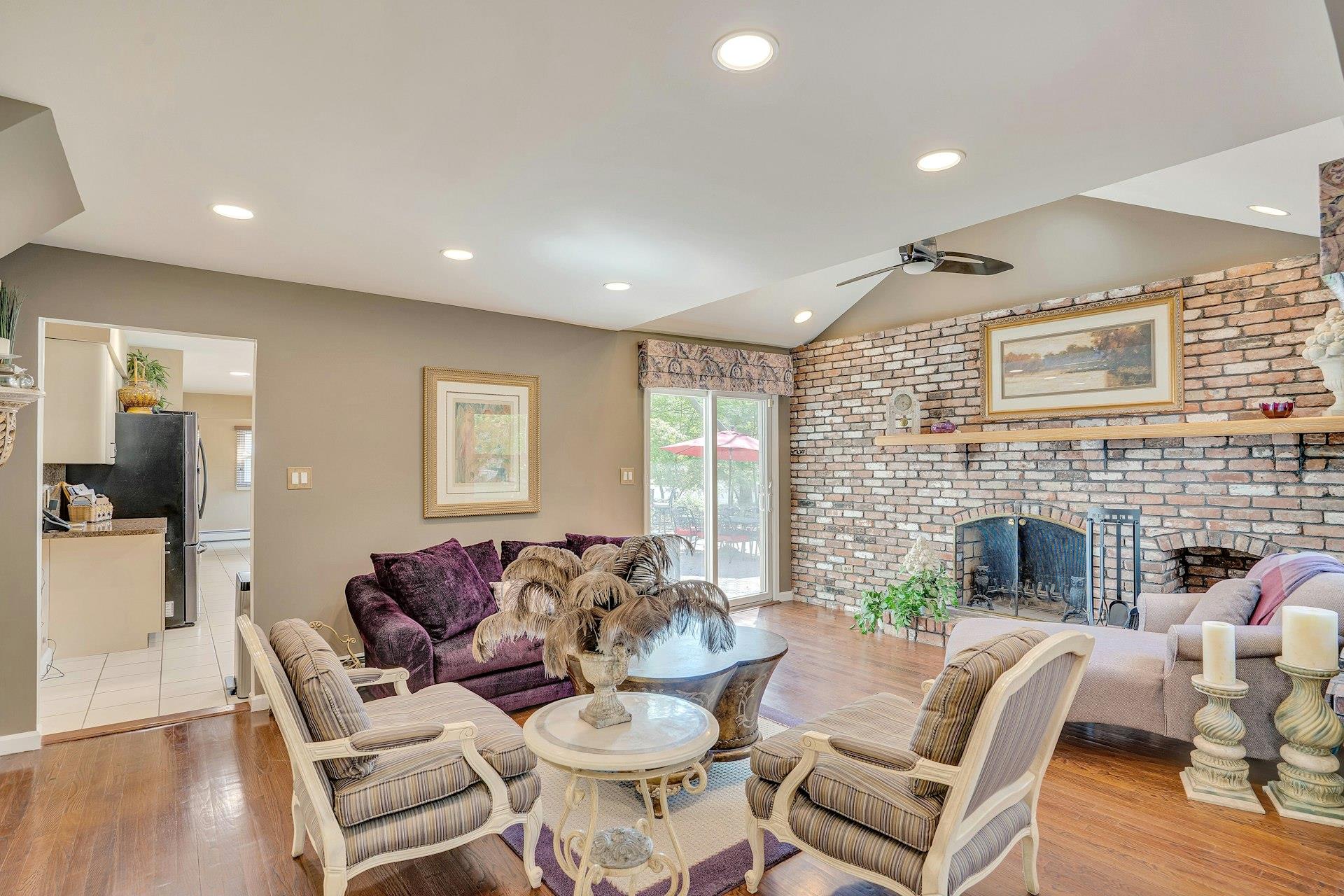 8 Bayard Drive, Dix Hills, New York image 18
