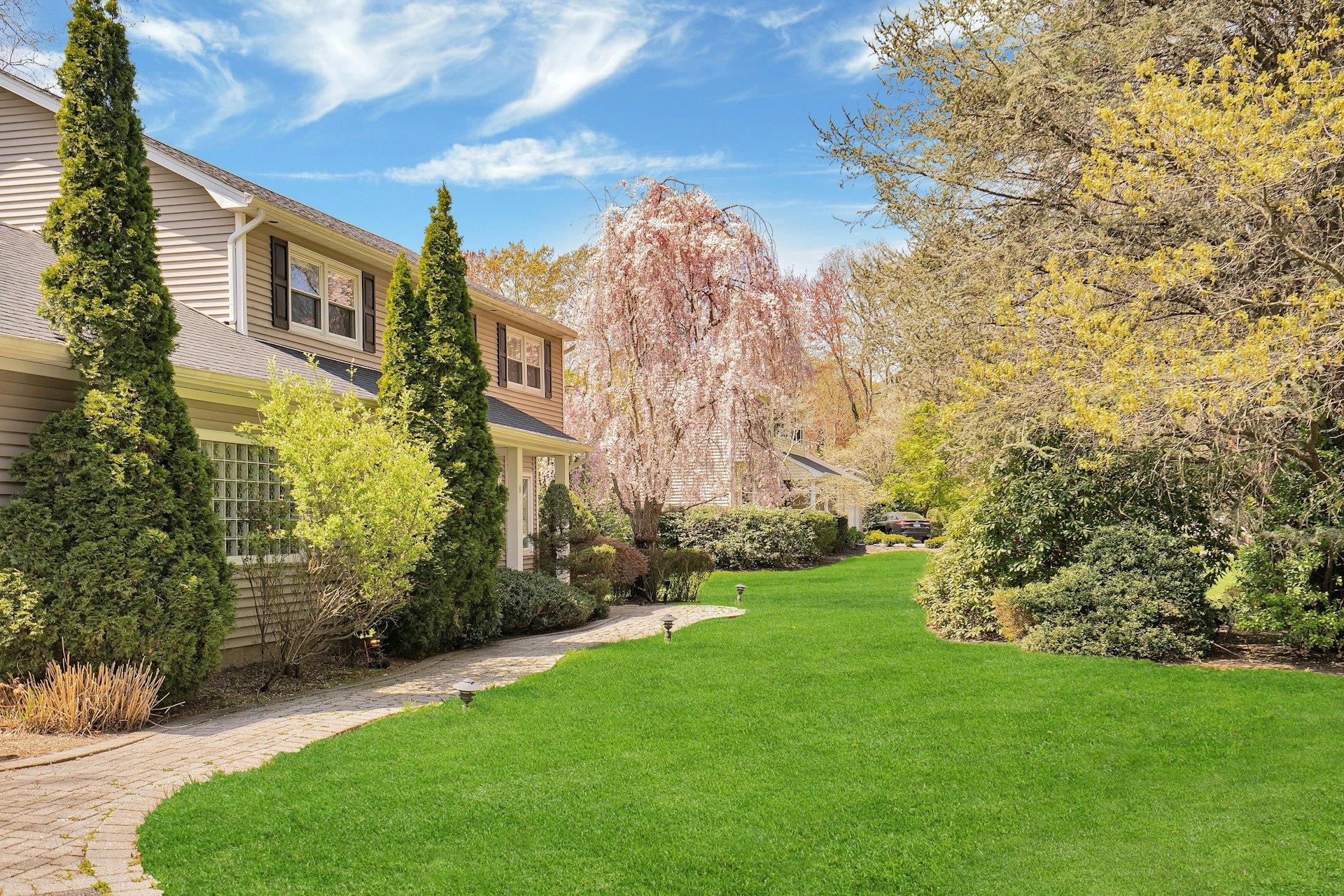 8 Bayard Drive, Dix Hills, New York image 4