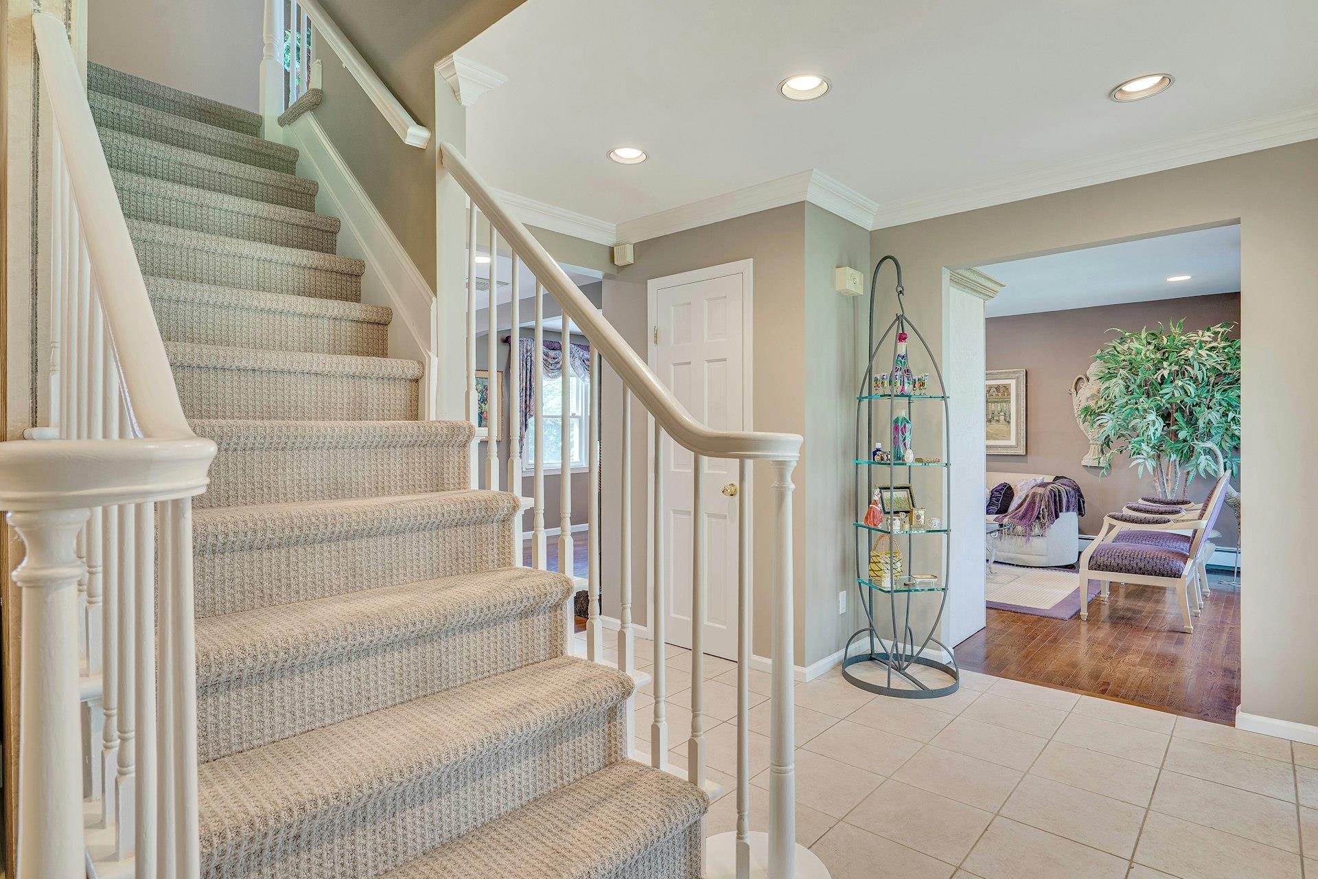 8 Bayard Drive, Dix Hills, New York image 11