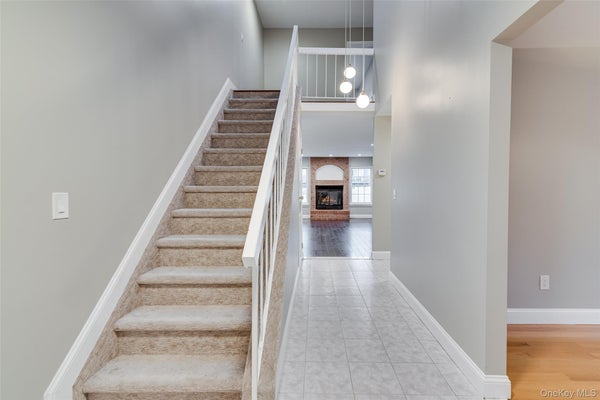 102 GLEN WAY, SYOSSET, NY 11791 - Image cbdffdf82ff279c5d6f435b010fe7d15/1677132974