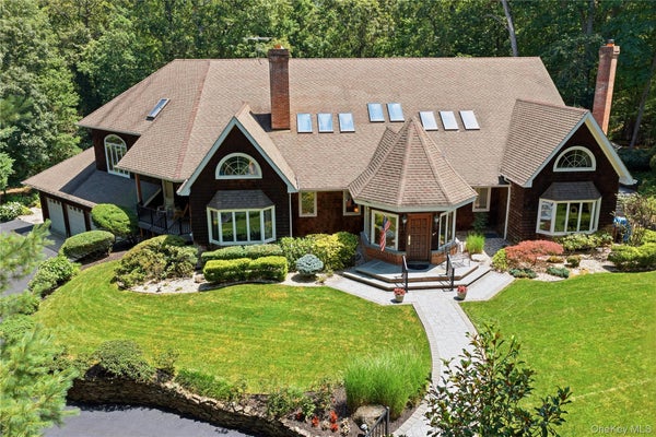 55 MEADOW GLEN RD, NORTHPORT, NY 11768 - Image cbe4bb3863aaeae44f348e4c62d2e8ee/2342887335