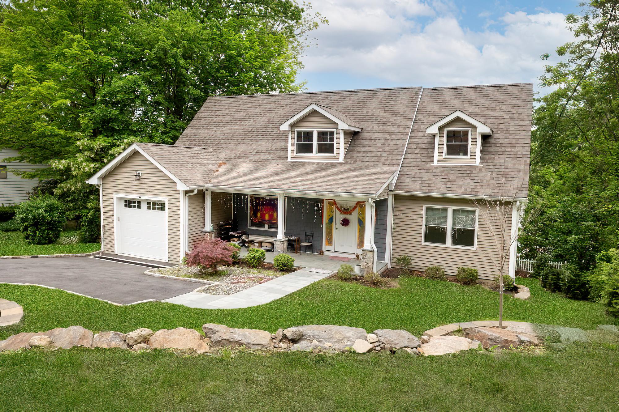 5 Teramar Way, White Plains, New York image 2