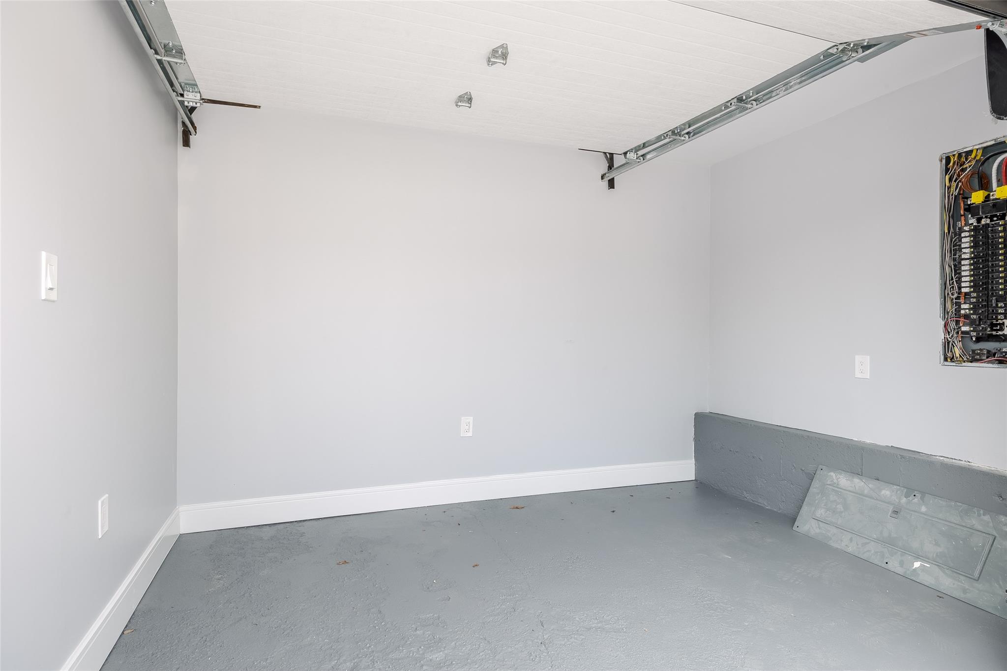 876 Peninsula Boulevard, Woodmere, New York image 40