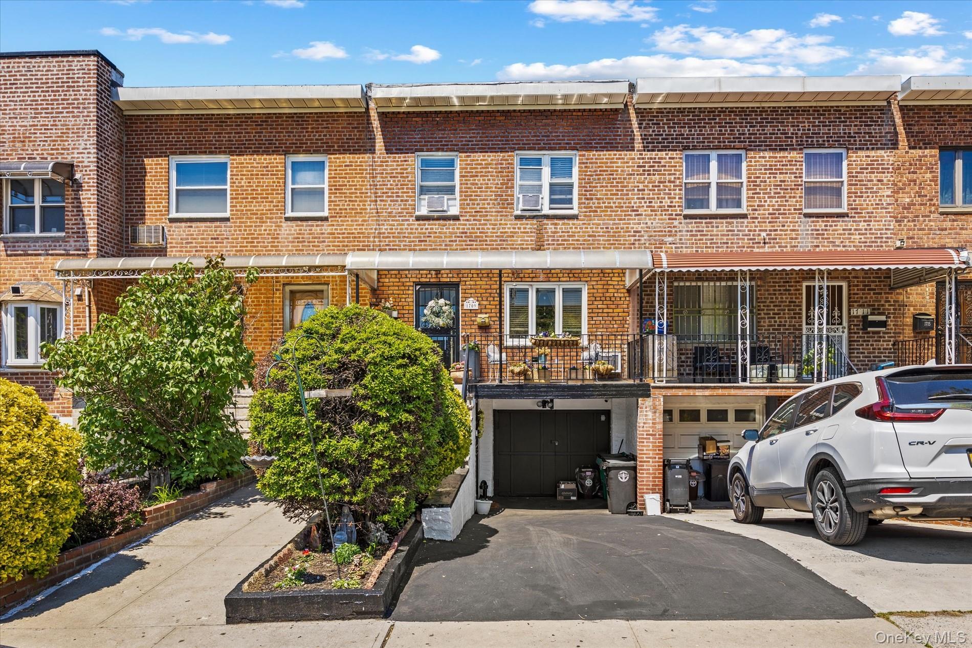 1709 Starr Street
