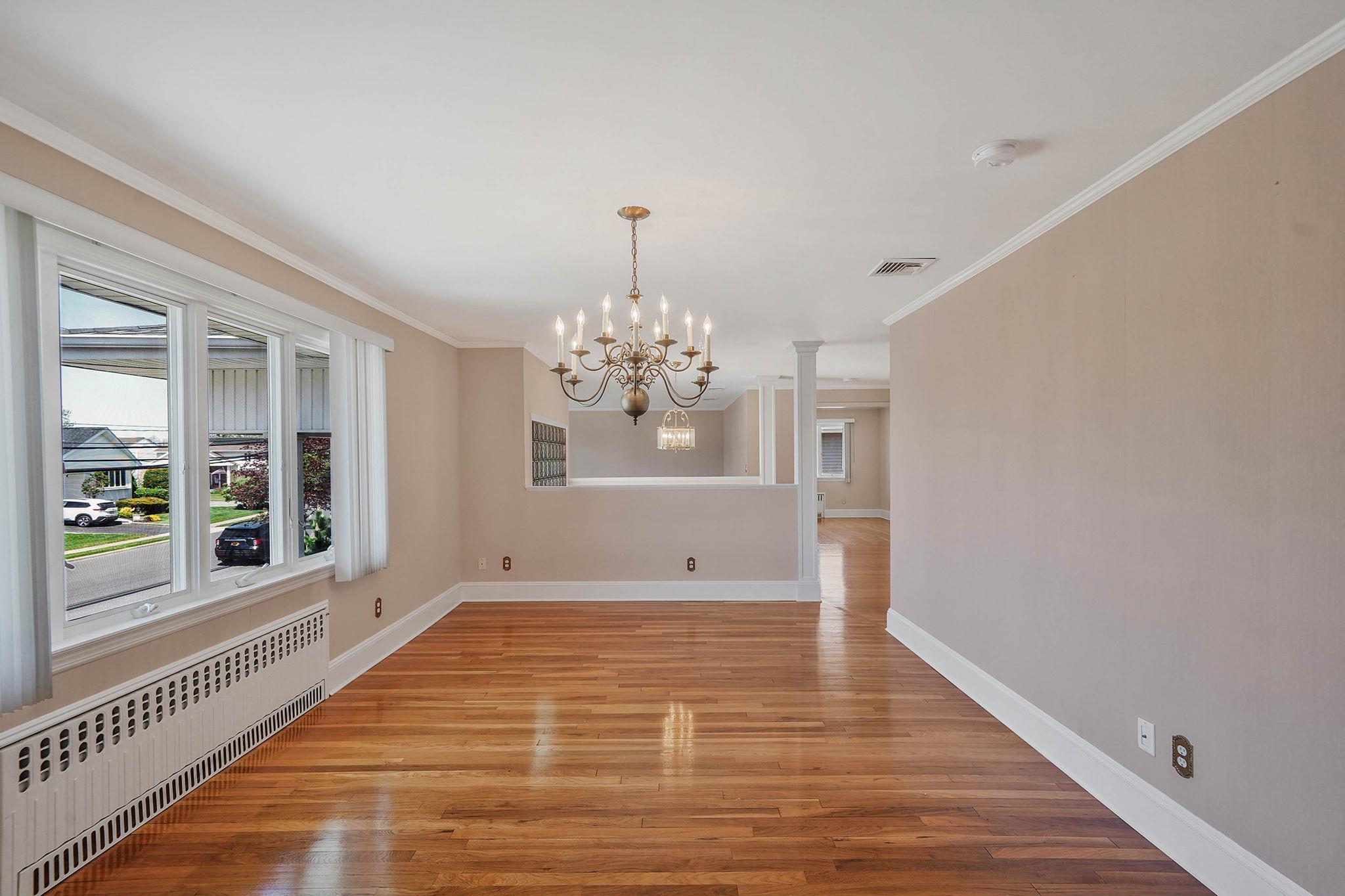 2925 Hewlett Avenue, Merrick, New York image 7