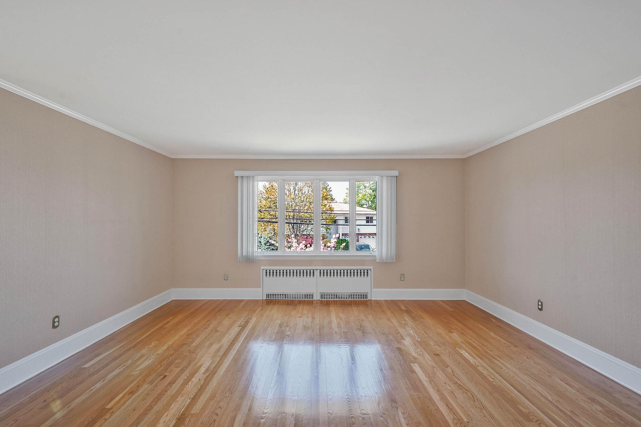 2925 Hewlett Avenue, Merrick, New York image 8