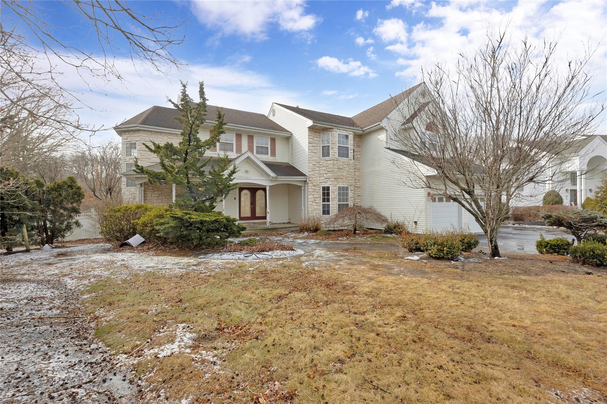 8 Hessian Court, Brookhaven, New York image 2
